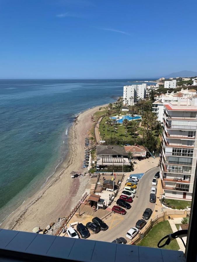 Апартаменти Studio On The Beach Front Малага Екстер'єр фото